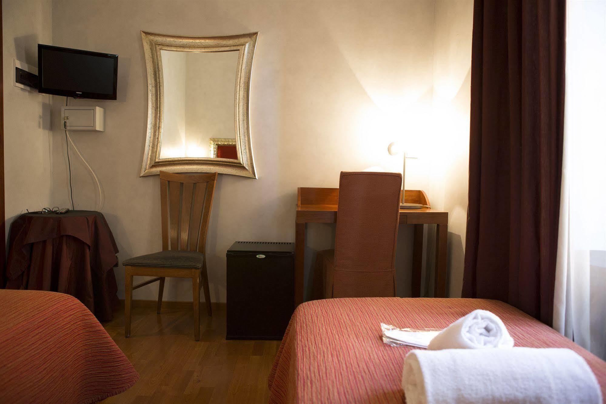Hotel Piave ローマ エクステリア 写真